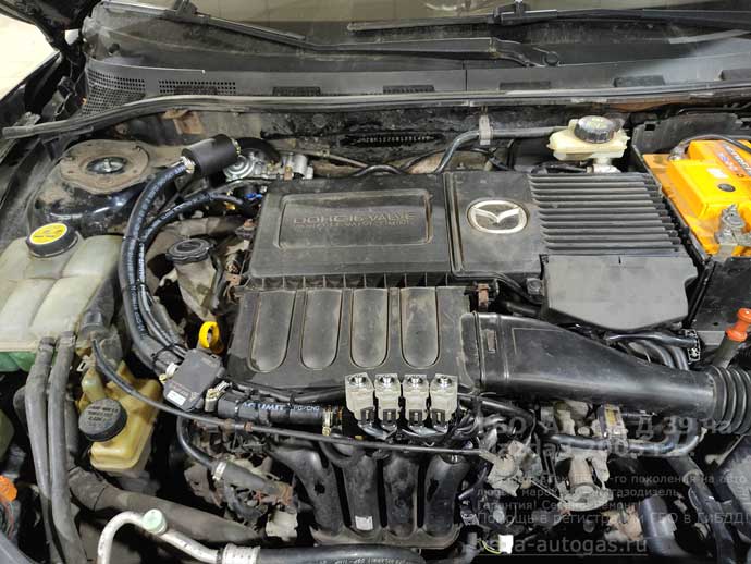 газовая рампа Альфа Д39, установка на Мазда 3 2005 г.в., 1.8 л, 105 л.с., с пробегом 311 327 км., миниВЗУ в лючке бензобака, цилиндрический баллон 54 литра в багажнике, за задним рядом сидений, Нижний Новгород, Дзержинск